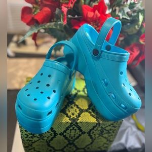 Women’s Teal Clogs